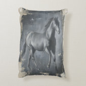 ブラックランニングシズスタリオン アクセントクッション (裏面(縦))