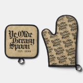 ブラックレタおもしろいースクリプトYe Olde Greasy Spoon 鍋つかみ&鍋敷きセット (正面)