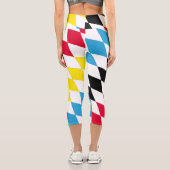 ブラックレッドイエローブルーバイエルダイヤモンド国旗のパターン カプリレギンス (裏面)