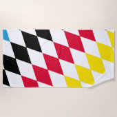 ブラックレッドイエローブルーバイエルダイヤモンド国旗のパターン ビーチタオル (正面)