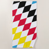 ブラックレッドイエローブルーバイエルダイヤモンド国旗のパターン ビーチタオル (正面)