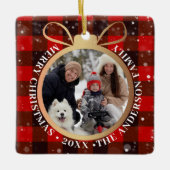 ブラックレッドバッファロープレイドクリスマス2フォトホリデー セラミックオーナメント (正面)