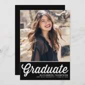 ブラックレトロはっきりしたタイポグラフィ卒業 招待状 (正面/裏面)