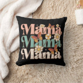 ブラックレトロフローラバタフライママタイポグラフィ クッション (ブランケット)