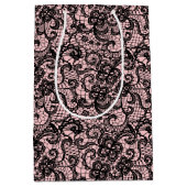 ブラックレースオン赤面ピンクミディアム抱き枕 ミディアムペーパーバッグ (正面)