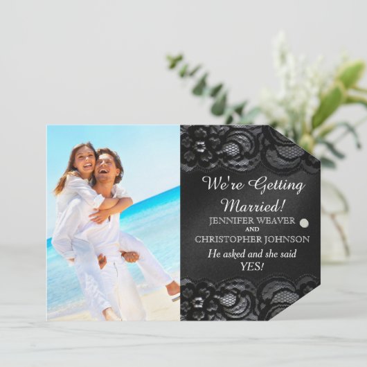 ブラックレース及びサテン婚約告知カード 案内状 (スタンド正面)