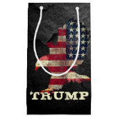 ブラックロックのアメリカ国旗とイーグルトランプ スモールペーパーバッグ (正面)