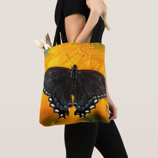 ブラック型枠オブイースタンタイガー トートバッグ (クローズアップ)