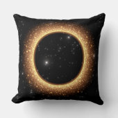 ブラック白熱［赤熱］光を放つホールゴールデンリングや輪宇宙アートデザイン クッション (正面)
