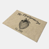 ブラック素朴ストロベリー名前をカスタムする歓迎 ドアマット (アングル)