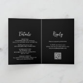 ブラック背景のモダンな結婚式用QRコード付き写真 招待状 (内部)