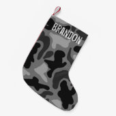 ブラック迷彩柄グランジネームクリスマスストッキング スモールクリスマスストッキング (正面 (吊り時))
