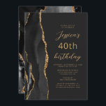 ブラック金ゴールドアゲート石板スクリプト40th Birthday 招待状<br><div class="desc">この離れ誕生日パーティの手の端はモダン、黒い水の色のアグレ縁どート金ゴールドのグリッターをトリミングします。カスタマイズ可能な文字は、金ゴールドカラーのスクリプトとサンセリフのフォントを石板の黒い背景に組み合わせている。裏面は、一致する黒と金ゴールドゲートデザインを備える。</div>