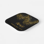 ブラック金ゴールド花火ハッピーニューイヤーパーティー ペーパープレート (傾斜あり)