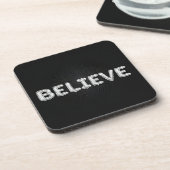 ブラック銀の膨らんだ文字コースター信じセット コースター (左側)