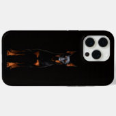ブラック4ルクシィiPhone 15 Pro Max、ガーディアン・ドーベルマン Case-Mate iPhoneケース (裏面 (横))
