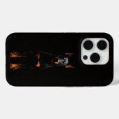 ブラック4ルクシーハiPhone 15 Pro Mate、ガーディアドーベルマン Case-Mate iPhoneケース (裏面 (横))