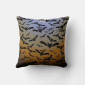 ブラック・こうもりとムーンライトの戦いにかわいらし行く クッション (裏面)