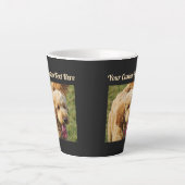 ブラック·カスタム·メッセージ·ゴールデンドル·ドッグ カフェラテマグ (正面)