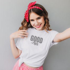 ブラック&グレーのミニマリストGood Vibes Tシャツ