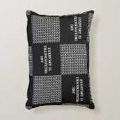 ブラック・グレー・ホワイト毎日は感謝祭の日 アクセントクッション (正面(垂直))