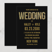 ブラック & ゴールド グリッター タイポグラフィー 結婚式招待状 招待状 (正面/裏面)