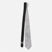 ブラック&シルバーのダマスクとモノグラム ネクタイ (裏面)