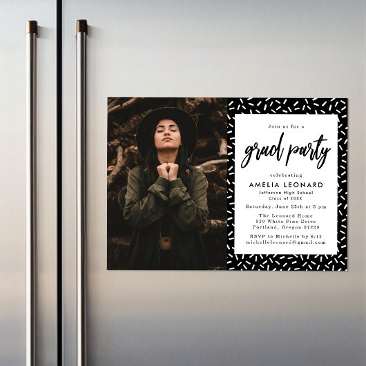 ブラック |スクリプト形式のフォト卒業パーティー マグネット招待状