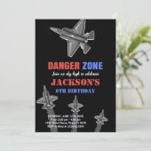 ブラック・ディメンジョン・ゾーン戦闘機ジェット誕生日招待状 招待状 (スタンド正面)