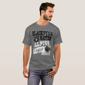 ブラック・パグズ・マター・ア・オール・パグズ・マター Tシャツ (正面フル)