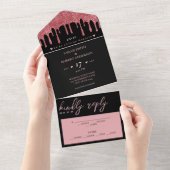 ブラック&ピンクローズ金ゴールドグリッタードリップ結婚ズ オールインワン招待状 (貼ってはがせる)