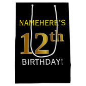 ブラック、フェイク金ゴールド12番目の誕生日+名前をカスタムする ミディアムペーパーバッグ (裏面)