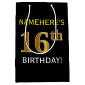ブラック、フェイク金ゴールド16番目の誕生日+名前をカスタムする ミディアムペーパーバッグ (正面)