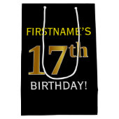 ブラック、フェイク金ゴールド17番目の誕生日+名前をカスタムする ミディアムペーパーバッグ (裏面)