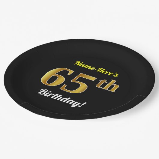 ブラック、フェイク金ゴールド65番目の誕生日+名前をカスタムする ペーパープレート (アングル)