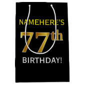 ブラック、フェイク金ゴールド77番目の誕生日+名前をカスタムする ミディアムペーパーバッグ (正面)