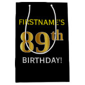 ブラック、フェイク金ゴールド89誕生日+名前をカスタムする ミディアムペーパーバッグ (正面)