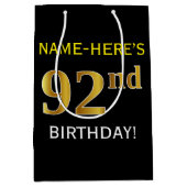 ブラック、フェイク金ゴールド92番目の誕生日+名前をカスタムする ミディアムペーパーバッグ (正面)