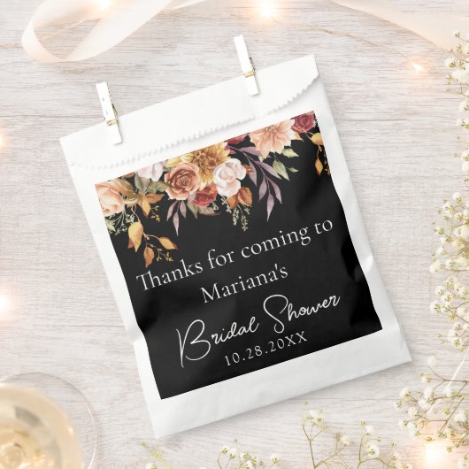 ブラック フォール フラワーブライダルシャワー フェイバーバッグ (クリップ留めされた状態)