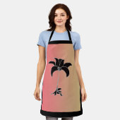 ブラック フローラル パステル エプロン (着用した状態)