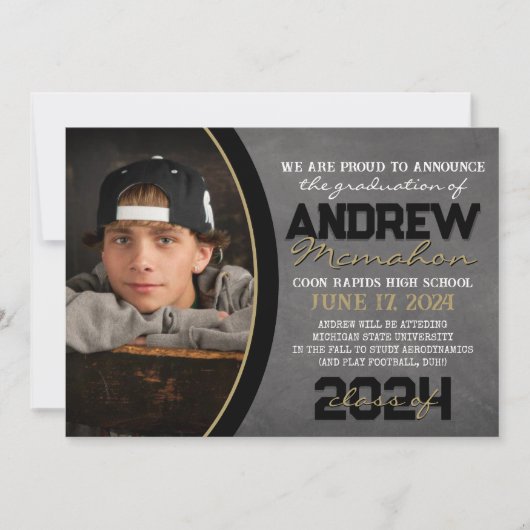 ブラック&ブロンズの黒板の卒業発表 招待状 (正面)