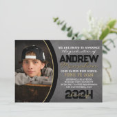 ブラック&ブロンズの黒板の卒業発表 招待状 (スタンド正面)