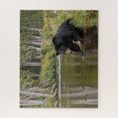 ブラック・ベア・アットザ・リバー ジグソーパズル (縦)