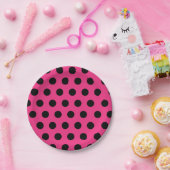 ブラック&ホットピンクミディアムサイズ水玉模様シック ペーパープレート (パーティー)