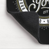 ブラック&ホワイトのニューヨーク・シティ・ロゴ マウスパッド (コーナー)