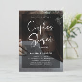 ブラック＆ホワイトオーバーレイ | フォト カップルシャワー 招待状 (スタンド正面)