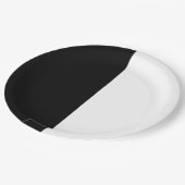 ブラック&ホワイトスプリットハーフ誕生日シックパーティー ペーパープレート (アングル)