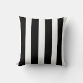 ブラック&ホワイトバーチカルシストライプのック装飾用クッション クッション (正面)