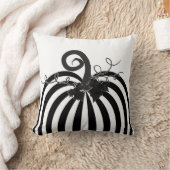 ブラック&ホワイトパンプキストライプのンシック秋秋 クッション (ブランケット)