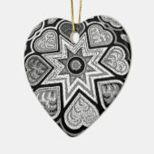 ブラック&ホワイトフォークアートハートオーナメント セラミックオーナメント (左)